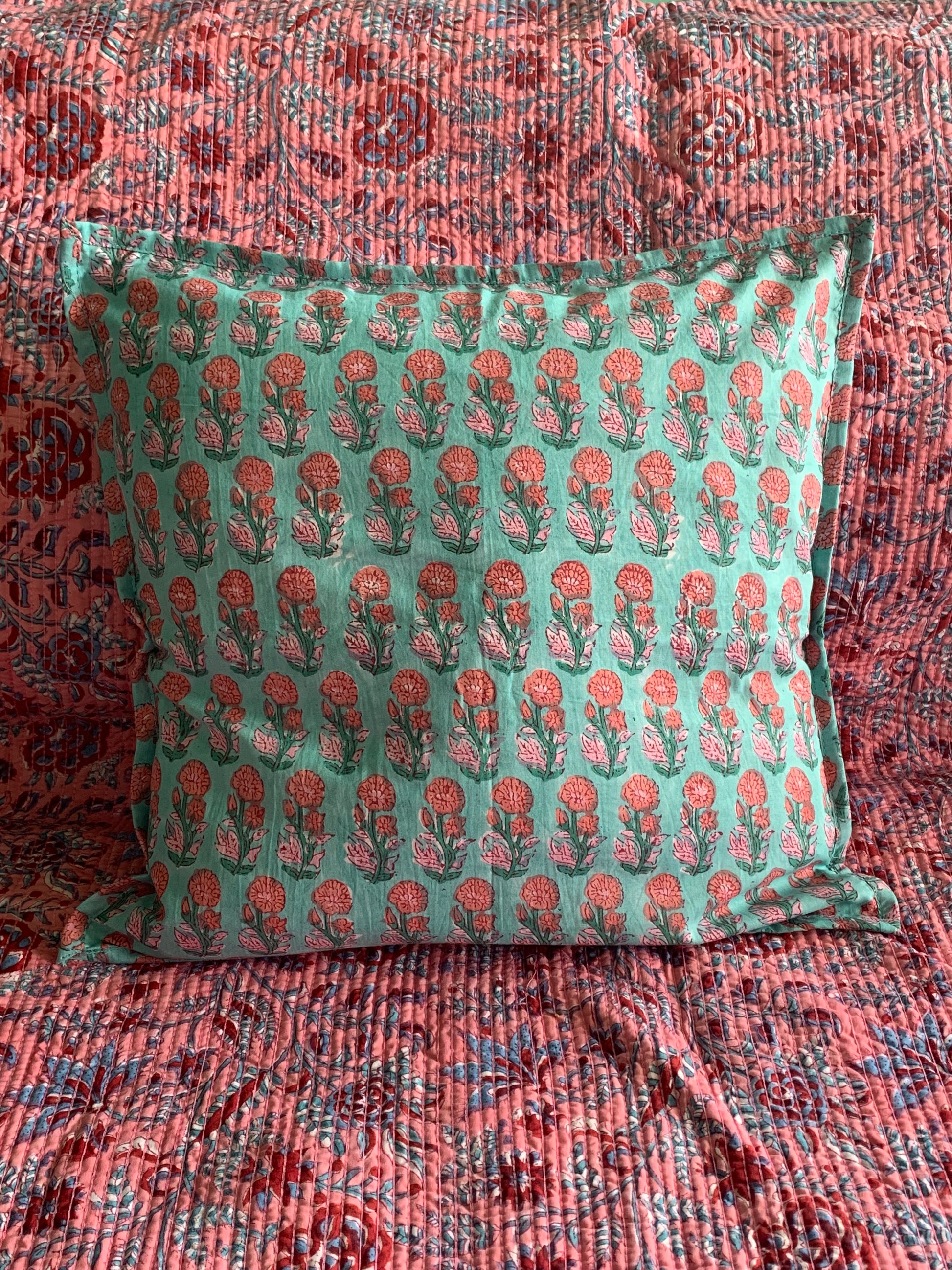 Coussin imprimé à la main - Petit Muxu Concept Store