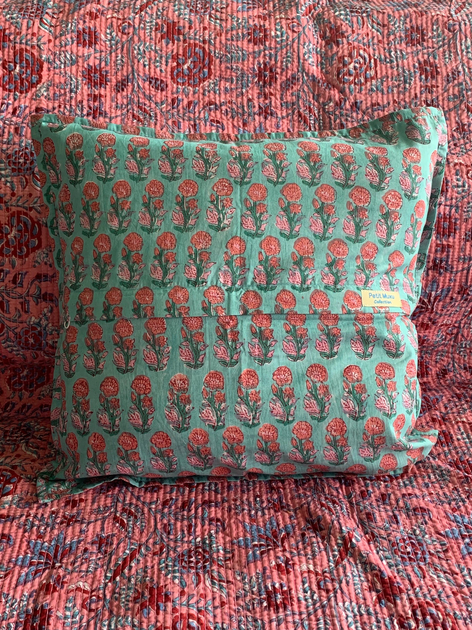 Coussin imprimé à la main - Petit Muxu Concept Store