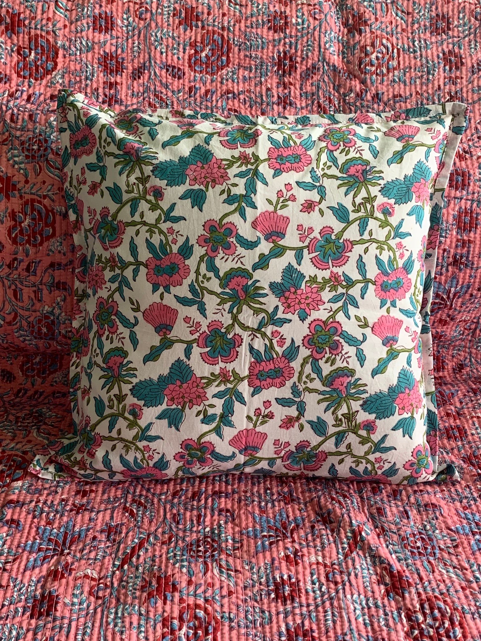 Coussin imprimé à la main - Petit Muxu Concept Store
